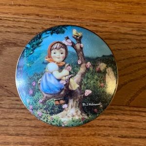 Vintage M.I. Hummel 'Apple Tree Girl' Porcelain Keepsake Music Box #C5444